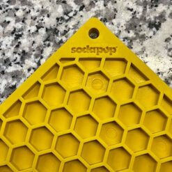 Alternative view of sodapup Planche à lècher Or – Nid d'abeille