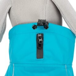 Alternative view of Trixie, Imperméables Vimy