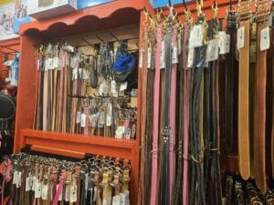 Pet accessories at Heidi & cie