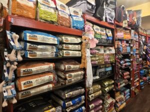 Dry dog food at Heidi & cie